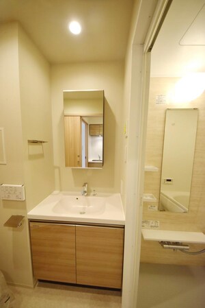 ONE ROOF RESIDENCE KIBA WESTの物件内観写真